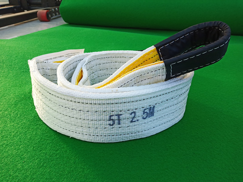 白色吊裝帶帶不帶合格證的區(qū)別